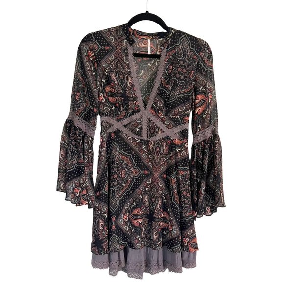FREE PEOPLE Black Grey Pink Bohemian Chiffon print dress with lace trim Size 0 - Picture 1 of 8